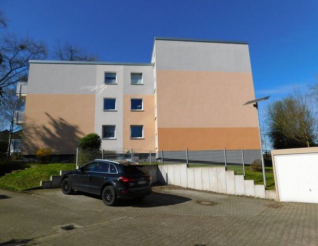 Großzügige Wohnung mit schönem Balkon! - Photo 1