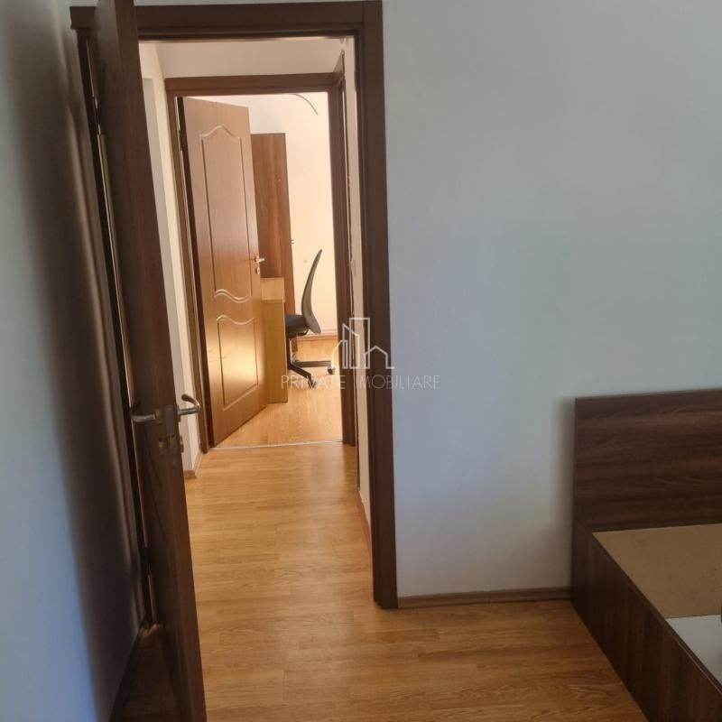 Apartament 4 Camere Et. 1 De Inchiriat, Zona 7 Noiembrie - Fotografie 1