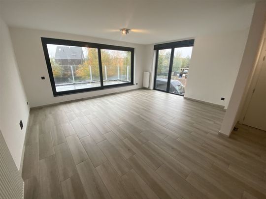 Te huur: duplexappartement in hart van Rijmenam - Photo 1