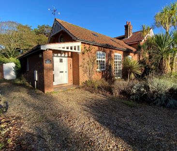 West Runton - Photo 2