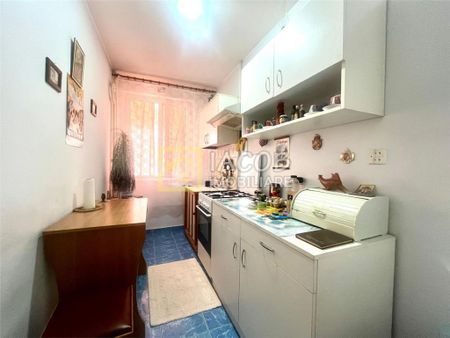 Garsoniera, vis a vis de Gara Bacau - Photo 3