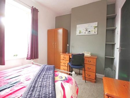 96 Foster Street, Lincoln, Lincolnshire Lincolnshire, LN5 7QF - Photo 5