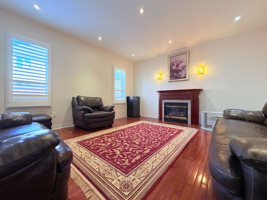 For Lease - 9 SAINT CLARE Boulevard, Vaughan, Ontario - Photo 1