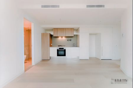 2 bed 2 bath - Photo 5