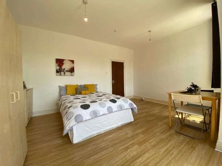 Room in a Shared Flat, Newham Way, E16 - Photo 5