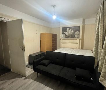 House share to rent - Photo 1