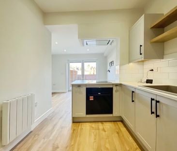 1 bedroom Apartment to let - Photo 4