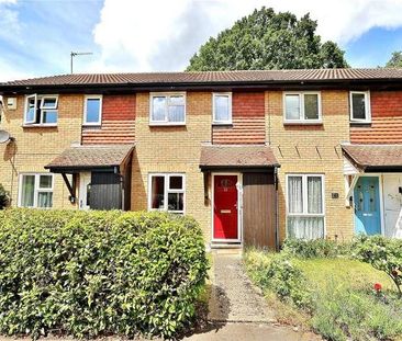 Bitterne Drive, Woking, Surrey, GU21 - Photo 2