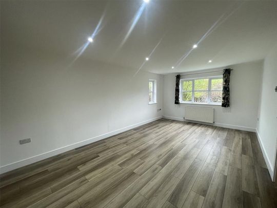 4 bedroom detached house to rent - Photo 1