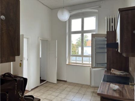 Großzügig geschnittene Balkon-Wohnung im grünen Berliner Süden, in Lankwitz ***EBK***Wannenbad***Parkett/Dielen*** - Photo 4