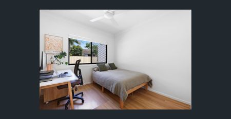 Immaculate Renovated Duplex in Prime Burleigh Waters Location - Photo 4