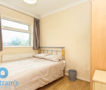 3 bed Flat for Rent - Photo 5