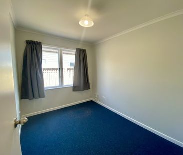 Hastings Central - 3 Bedrooms - Photo 5