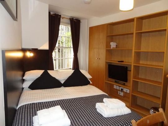 Studio Flat, Cartwright Gardens, London WC 1H - Photo 1