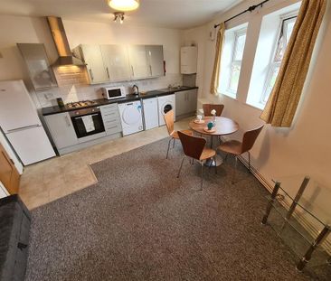 2 bedroom apartment to rent - Photo 5