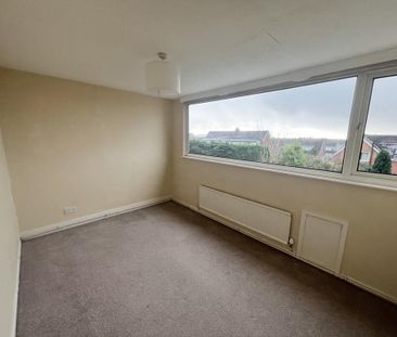 2 bedroom semi-detached house to rent - Photo 3