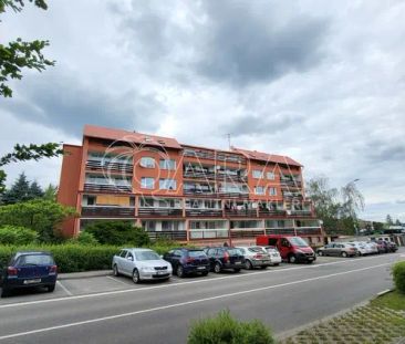 Pronájem prostorného bytu 2+kk se společnou zahradou v Benešově - Photo 6