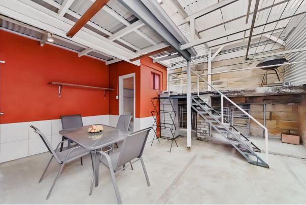 Room 2 Standard - Photo 1