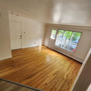 1er mois juillet gratuit- libre maintenant - 4 1/2 -1er étage avec balcon - Photo 2