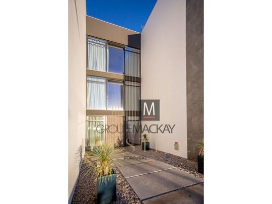 2 room luxury penthouse for rent in Albufeira, Distrito de Faro - Photo 1