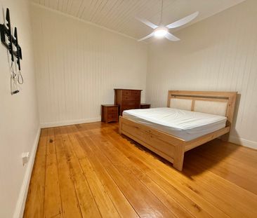 Newly Renovated Unit! - Photo 3