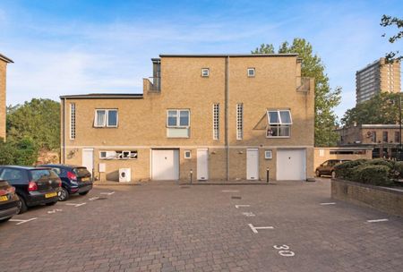 4 bedroom House To Let - Photo 4