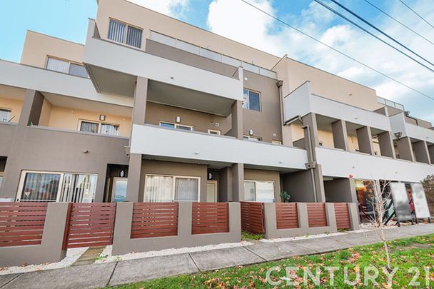 Modern Living Close to Everything - Photo 1