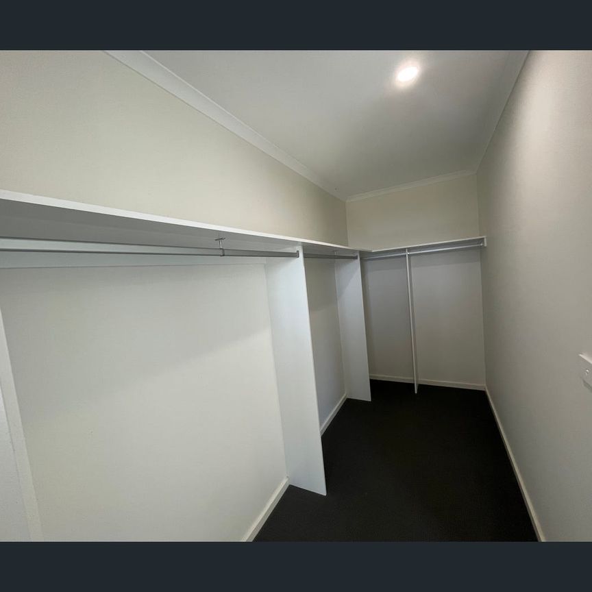 70 Windlass Avenue, Mooroopna, Vic 3629 - Photo 1