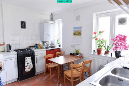 2 bedroom maisonette to rent - Photo 4