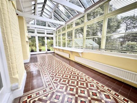 4 bedroom apartment to rent - Photo 2