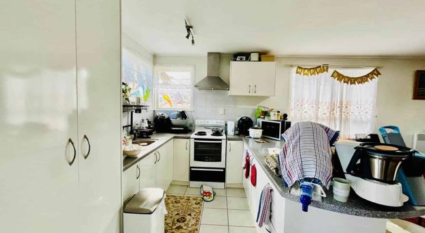 3 Bedroom Family Home - Photo 1