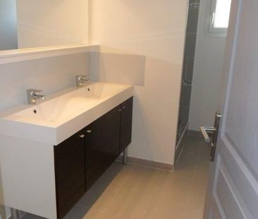 Location Maison 3 pièces 62m² MAUGUIO 34130 - Photo 3