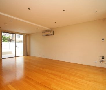 3/47-49 Gladstone Street, - Photo 6