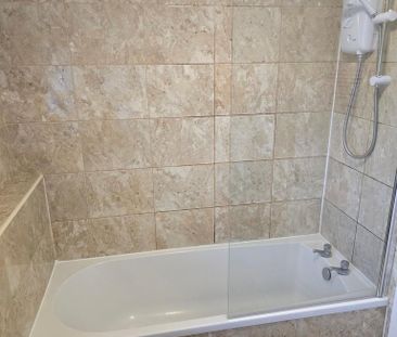 1 bedroom in a house share to rent - Photo 6