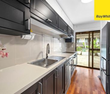 Modern Two Bedroom Townhouse - Photo 3