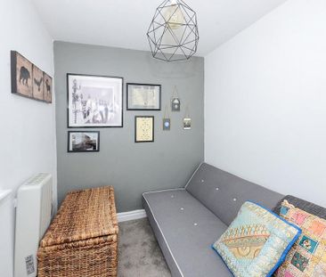 2 bedroom terraced house to rent - Photo 1