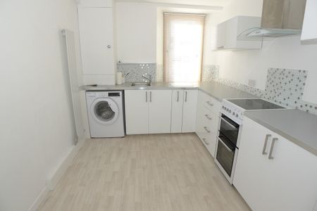 Property to let in Dundee - Photo 5