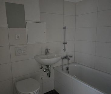 Perfekte 2 -Raumwohnung mit Balkon + Umzugsbonus 2 Kaltmieten gesch... - Photo 3
