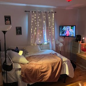 Mont-Saint-Hilaire – Sainte-Madelaine – Beau logement 5 1/2 à louer – Lumineux – Parking 4 chars – Immense locker – Solarium - Photo 2
