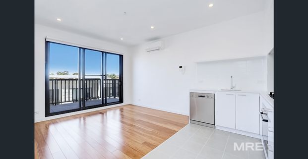Modern and convenient living in Brunswick West - Photo 1