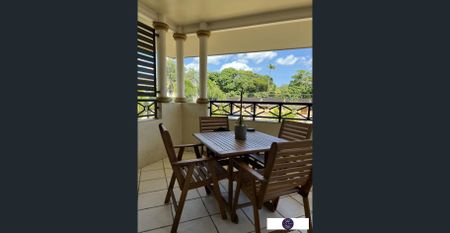 CITY LIVING WITH LOCK UP GARAGE - Photo 3