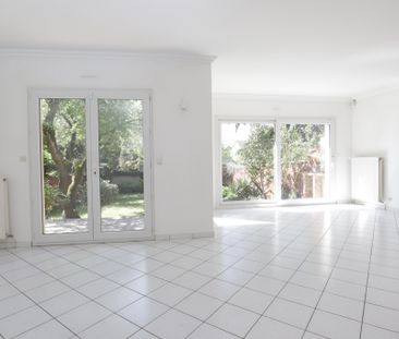 Location Maison 7 pièces 170m² ST MAUR DES FOSSES 94100 - Photo 6