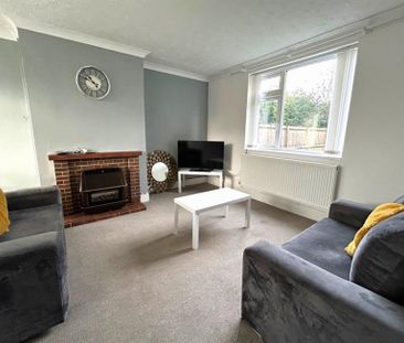 3 Bedroom Semi Detached To Let - Photo 3