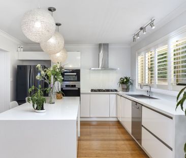 Freshly Renovated Four Bedroom Home With Study And Solar - Photo 5