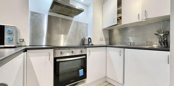 Studio to rent - Photo 2