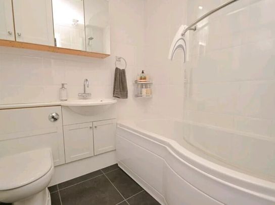 Evesham Close - Photo 1