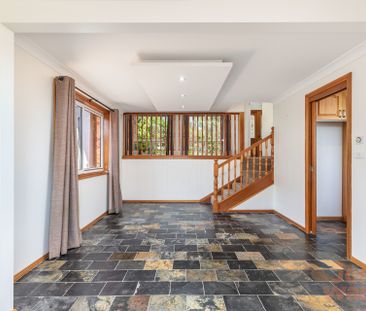 33 Sassafras Crescent, Karabar NSW 2620 - House For Rent | Domain - Photo 3