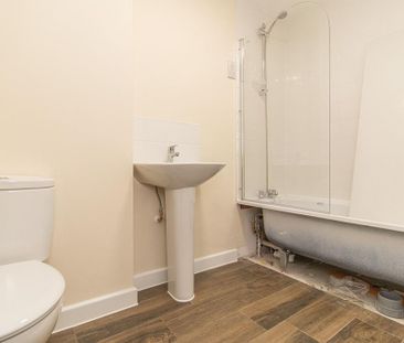 3 bedroom terraced house to rent - Photo 6