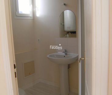 Location Appartement 1 pièce 28m² CONDE SUR VIRE 50890 - Photo 1