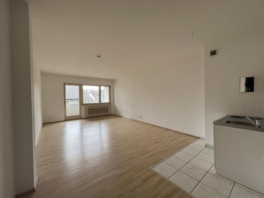 In Toplage zum UKGM: Schöne, großzügige 1 Zimmer-Wohnung mit Loggia, Wilhelmstr. 19a, Gießen - Foto 1